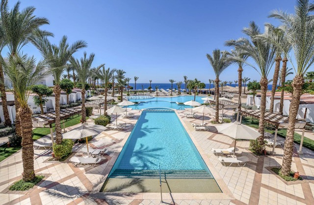 Sunrise Views, Spa Days & Family Fun All in One Place l 3 Family-friendly Rooms