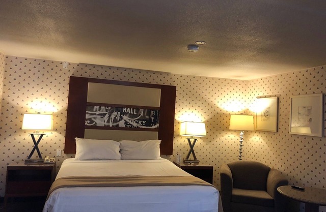 Sunrise Inn Hotel