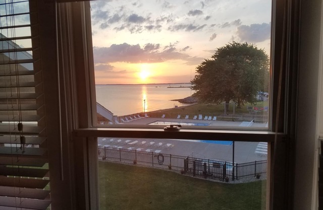 Sunrise, Sunburn, Sunset.Repeat!