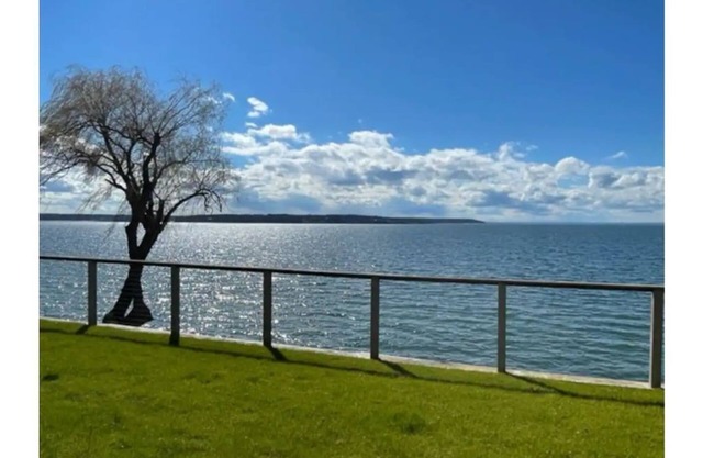 Sunset Bluff: Breathtaking views of LI Sound.
