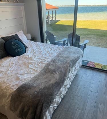 Sunset Harbor Palms 1-108