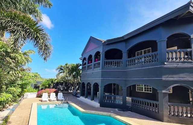 Sunset Heights by Bocobay | Vibrant Party Palace