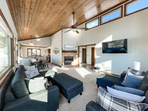 Sunset Mesa Hideaway hot tub new renovation