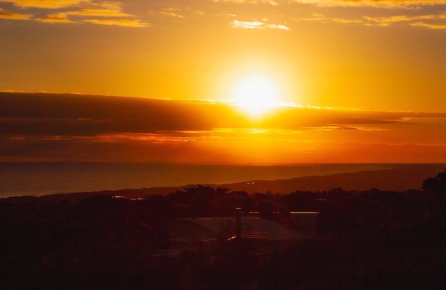 Sunset Ocean Vistas in the heart of wine, golf, beach and national parks!