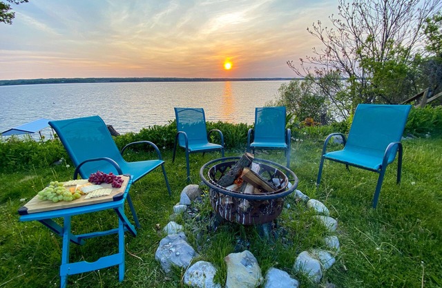 Sunset seneca lake view, wine trail, lake view