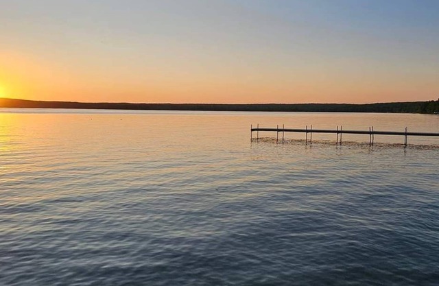 Sunset Shores 3 Bedroom 1 Bath Lakefront Burt Lake Cottage- Sleeps 6