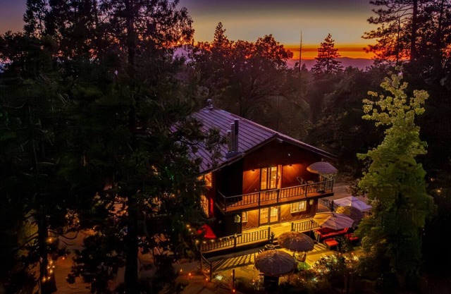 Sunset Summits Cabin | Hot Tub | Game Room |