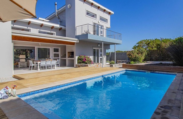 Sunset Villa | A happy place |Pool