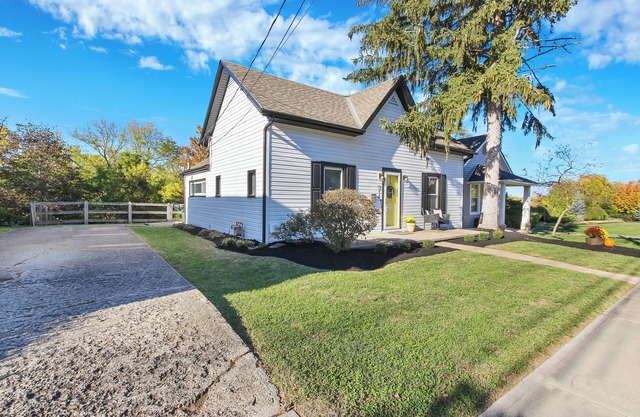 Sunshine House in Mason, Beautiful Cozy Cottage