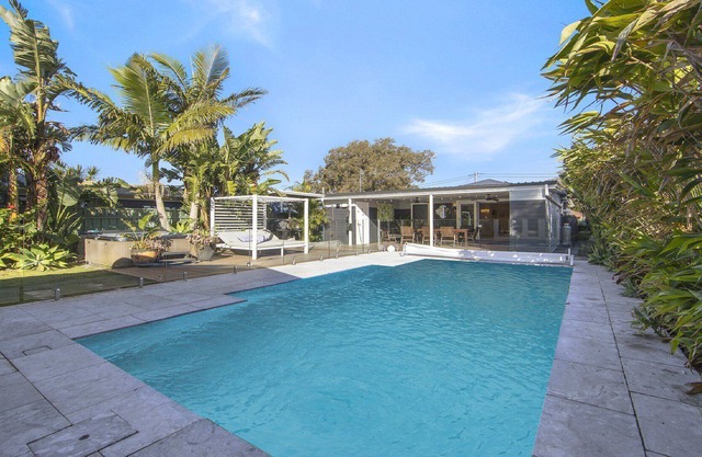 Sunshine Retreat @ Woy Woy