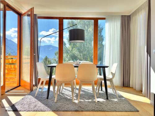 Sunshine @ Rosie Design Chalet