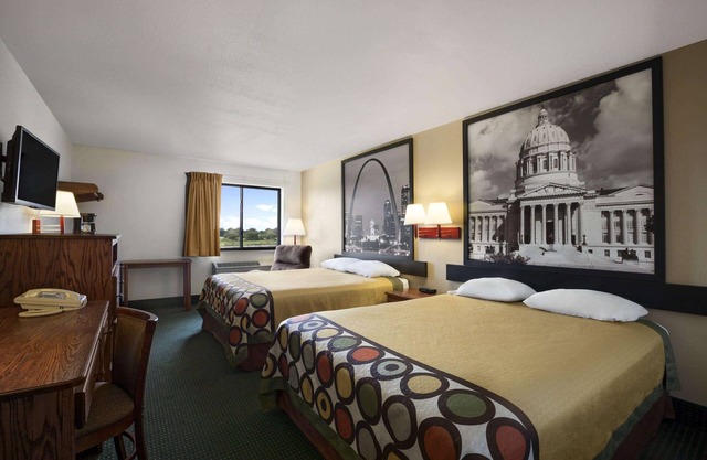 Super 8 by Wyndham Bowling Green