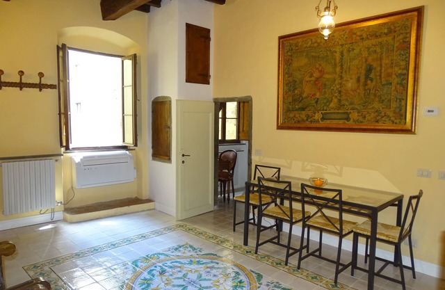 Super Central and Carefully Restored between the Duomo and the Uffizi!