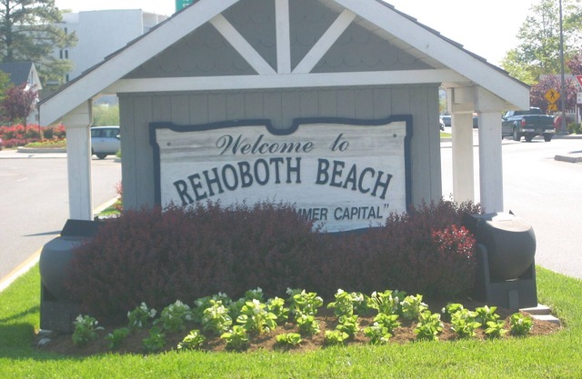 SUPER CLEAN.ON THE BEACH. WAKE UP TO THE STUNNING SUNRISE. YOU DESERVE IT!