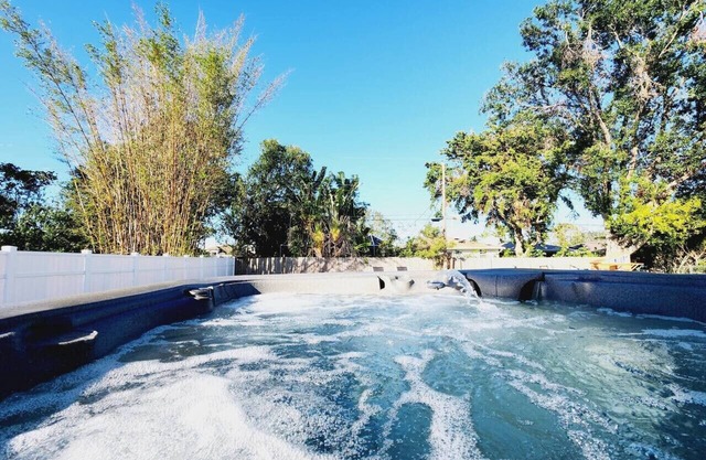 Super close to the beach. Private Hot Tub Backyard