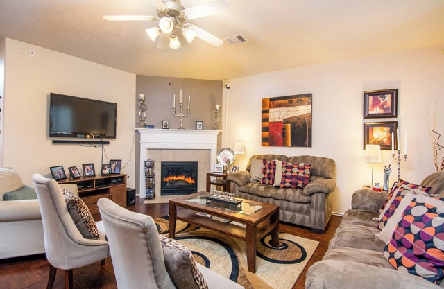 Super COZY 4 bdr home w beautiful gazebo terrace!