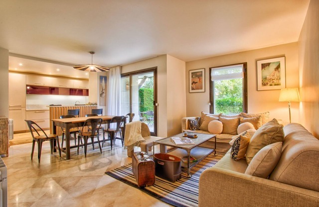 Superb 2-Bed with Large Private Garden