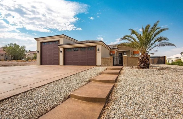 Superb 3-bedroom house in Bullhead City with WiFi family friendly