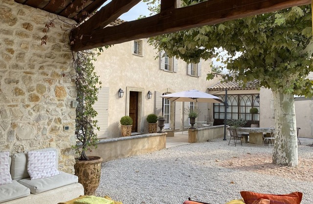 Superb air-conditioned mas provençal - heated swimming pool - Eygalières