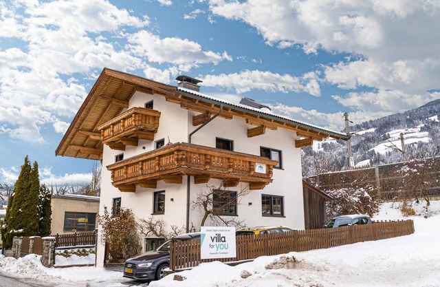 Superb group home 2 minutes' walk from the ski slope