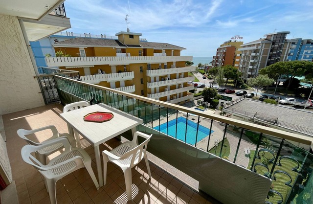Superb apartment with swimming pool