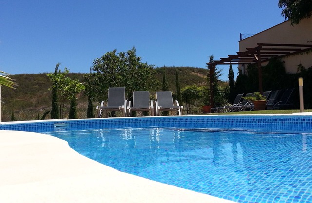 Superb semi-secluded 5 Bedroom Villa with private pool and gardens