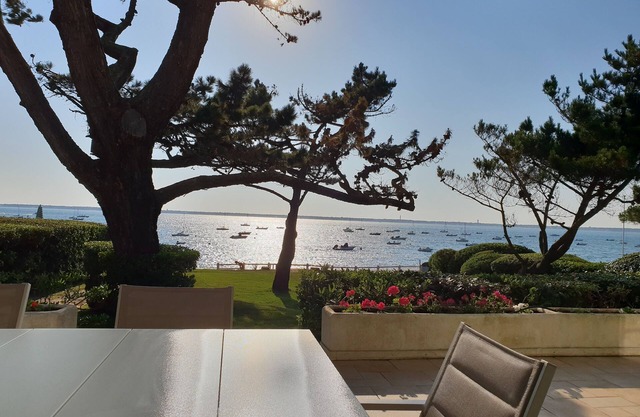 Superb Villa Gaume, by the sea, charming property, exceptional surroundings