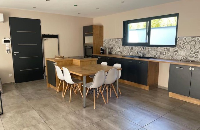 Superbe appartement en rez de jardin