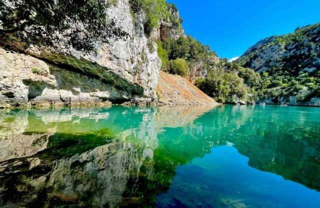 Superbe Villa Neuve Climatisée en Provence+piscine
