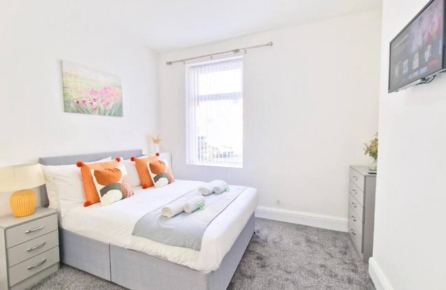 Superior Double Room Ensuite with Shower Room 2