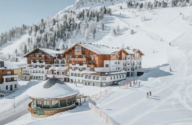 Superior Hotel Schneider Ski-in & Ski-out