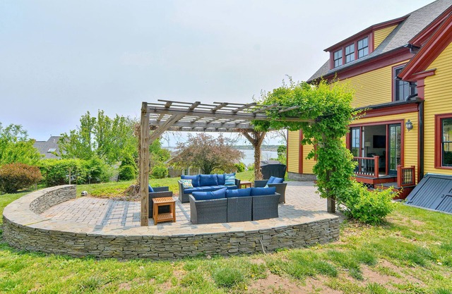 Sur la Mer: Ocean views in Rockport
