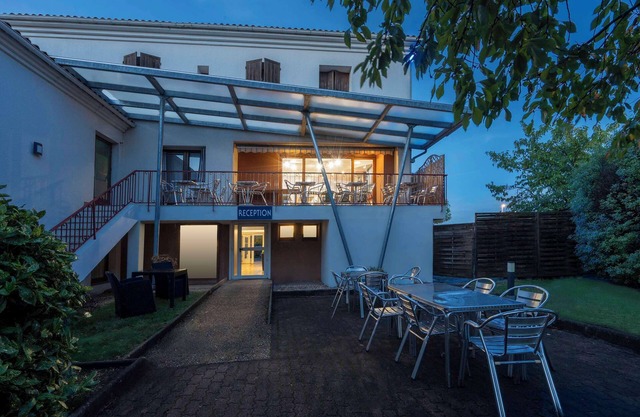 Sure Hotel by Best Western Saintes