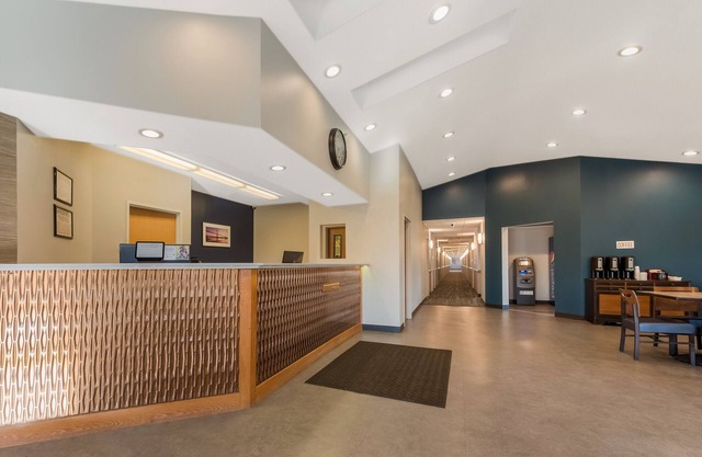 SureStay Plus Hotel by Best Western Highland Poughkeepsie