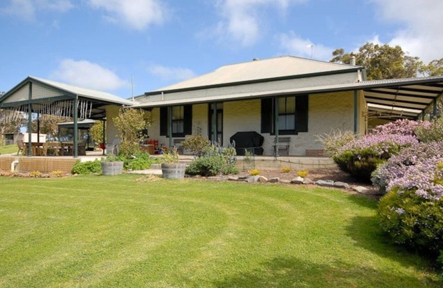 Surf & Turf Glenford Farm House-Pet Friendly-Wi-Fi