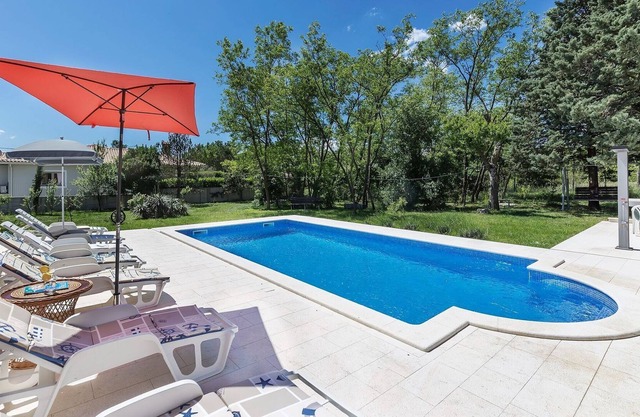 Surrounded by nature and greenery villa for 12 people, near the town of Rabac