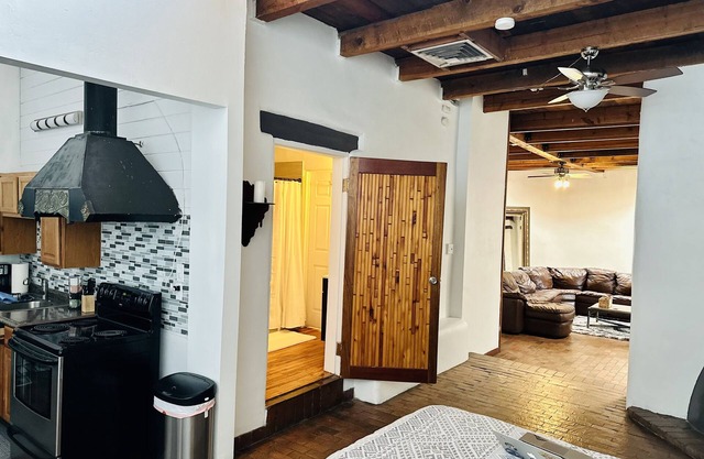 SW Style Residence in Old Town Close to Hotel ABQ