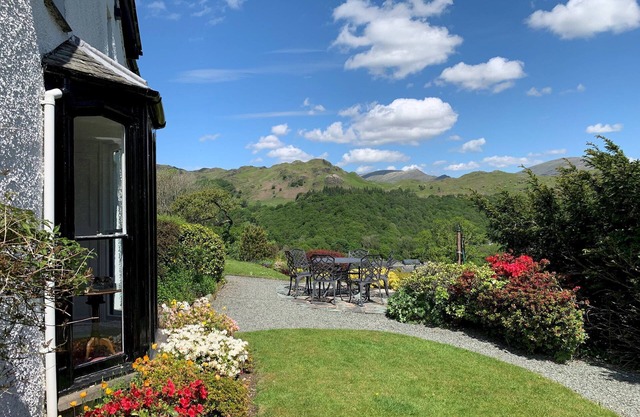 Swallows House - Four Bedroom House, Sleeps 8