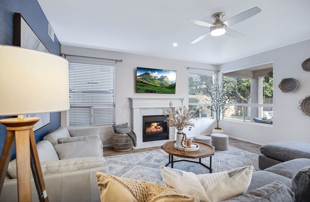 Sweet Escape l Heated Pool l Luxury Living