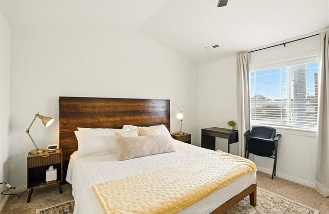 Sweet Haven AF! 30+ Day Stays! Pets Welcome!