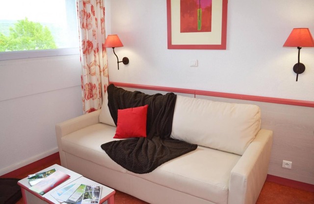Swimming pool, parking, tv, 49m², Les Rousses