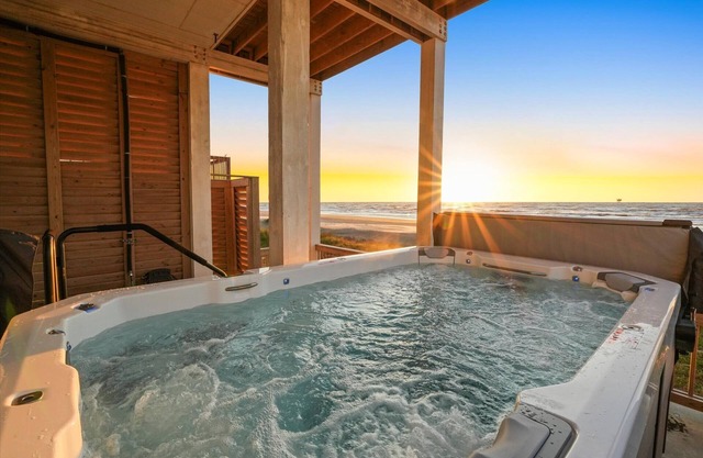 Swimspa | Beachfront | Sleeps 12