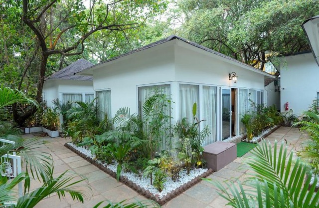 Swimup - Suites with private pool , Vagator