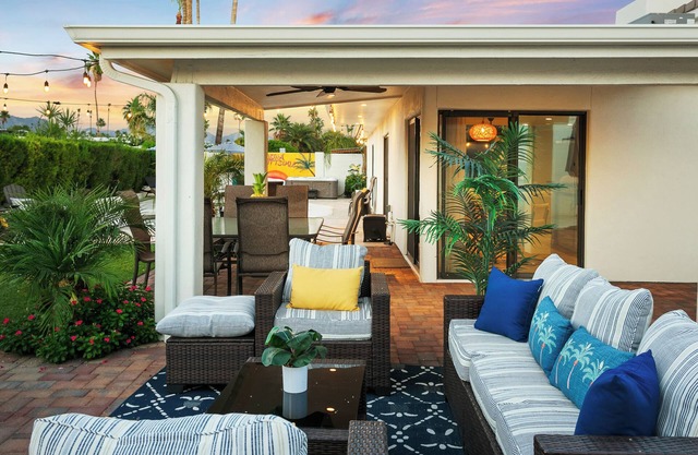 SWSS - Kierland-BackyardParadise-Heated Pool-HotTub-Game Room