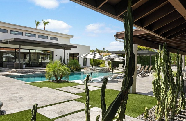 SWSS Modern Compound: Guests Love It! Private Pool Hot Tub Putting Green