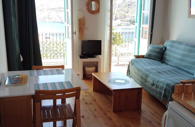 Symi studio 89 Steps from center with a great view!