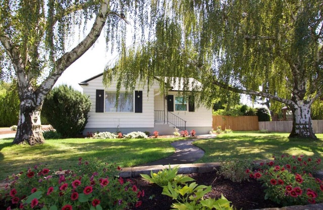 Syvila`s Cottage 1101 Sturm Ave