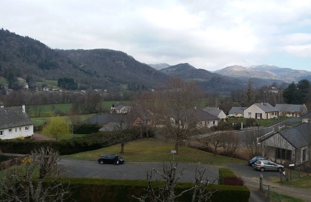T2 APARTMENT IN THE HEART OF GREEN COUNTRY