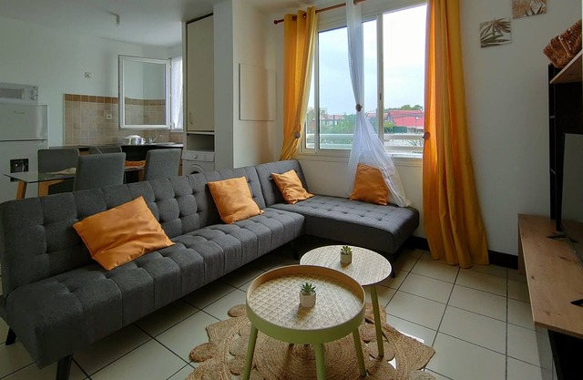 T2 apartment - Sainte-Marie - 10 min from the airport