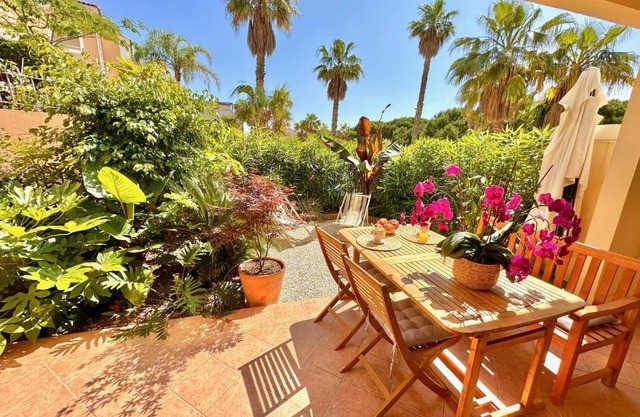 T2 avec jardin, clim & piscine - Proche plages et randos, parking privé - La Rascasse